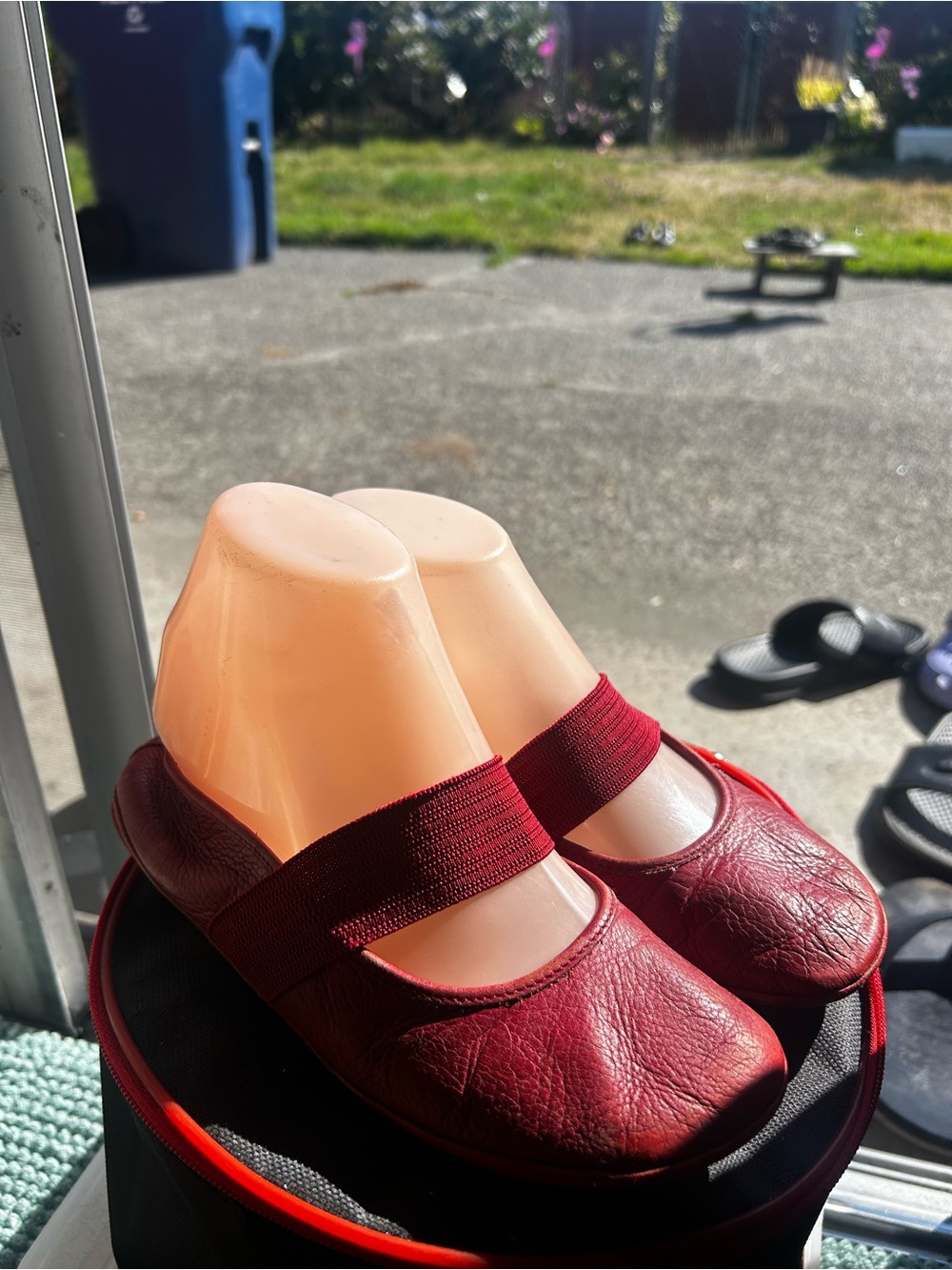 Camper Women’s Burgundy Mary Jane Ballet Shoes with Elastic Strap Size 34/3.5US